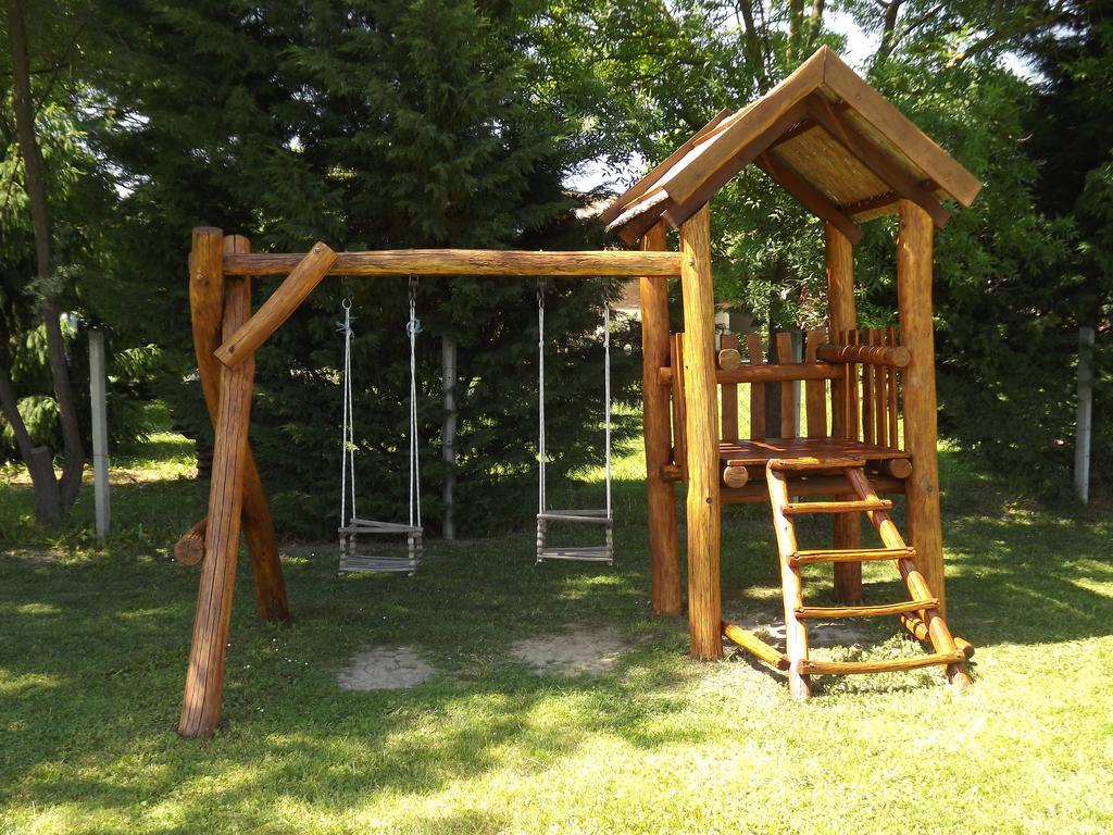Gyulai Fuerdoe Apartman Pokój zdjęcie