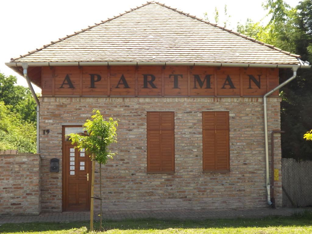Gyulai Fuerdoe Apartman Pokój zdjęcie