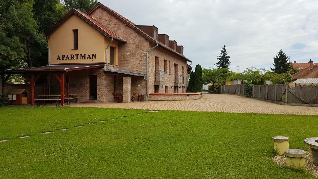 Gyulai Fuerdoe Apartman Zewnętrze zdjęcie