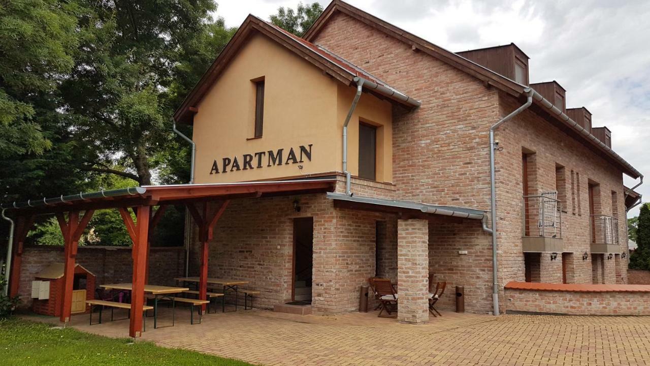 Gyulai Fuerdoe Apartman Zewnętrze zdjęcie